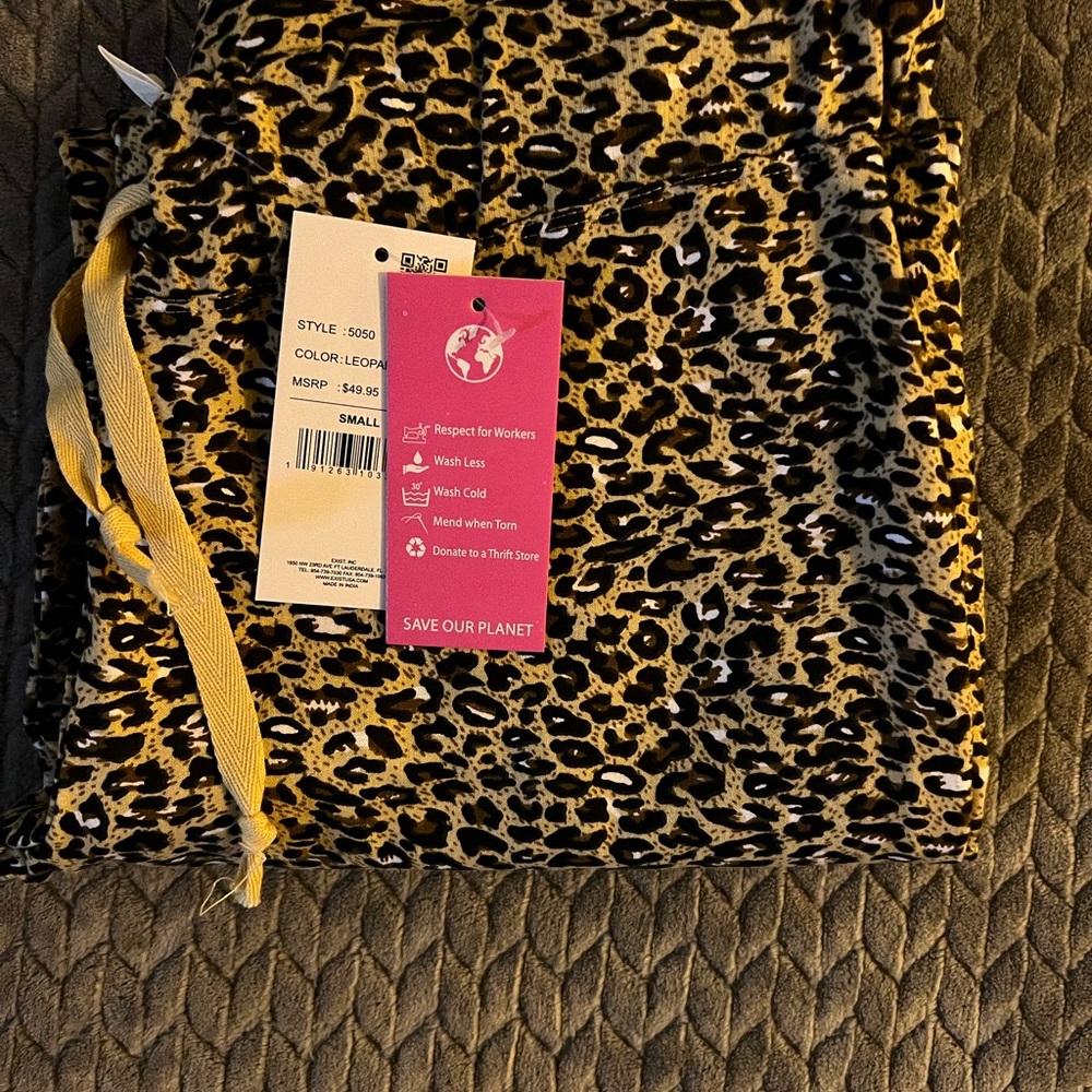 Ladies leopard print lounge pants! NWT